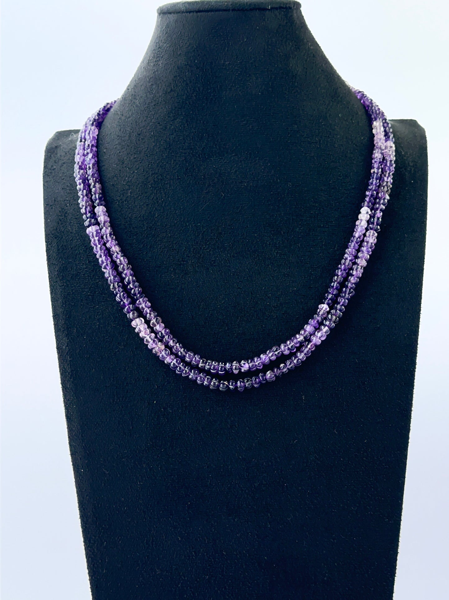 Two‑layer amethyst necklace featuring carved pumpkin beads sized 6mm.