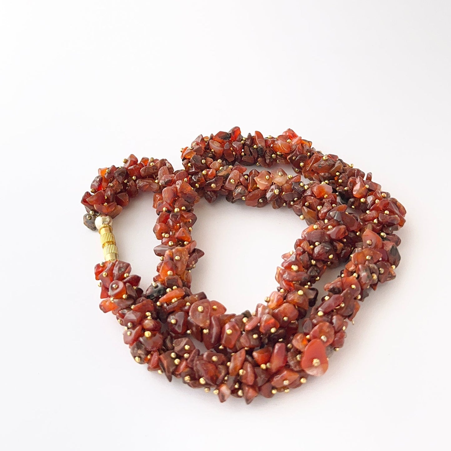 Carnelian chip bead necklace in a simple 42cm single‑strand layout.