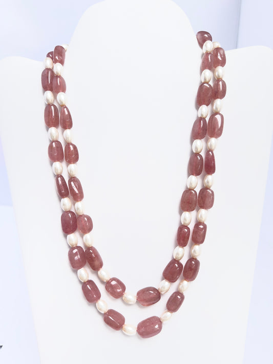 Elegant 2-strand necklace combining quartz and pearls, tumbled design, 44–54cm adjustable length.