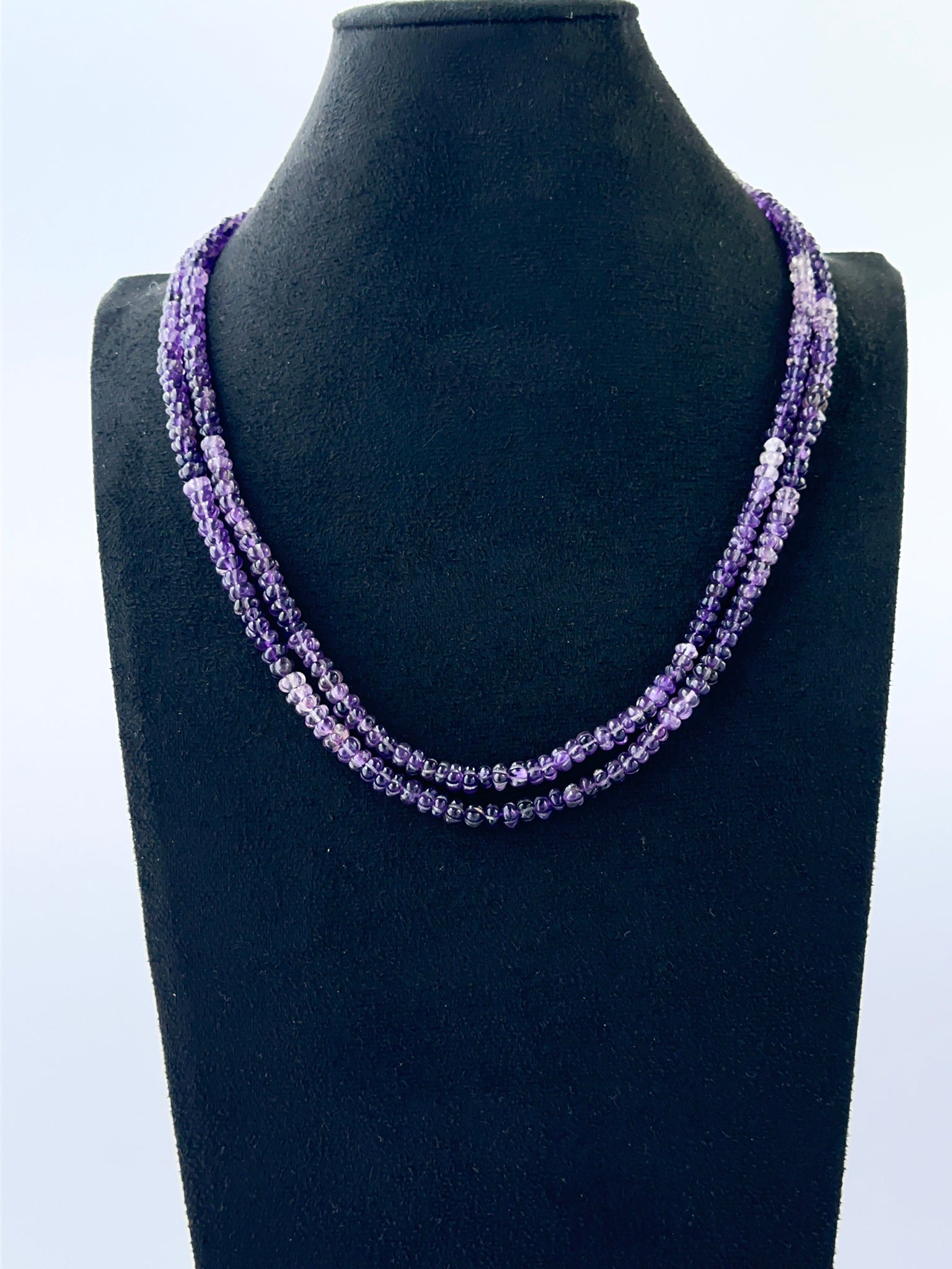 Two‑layer amethyst necklace featuring carved pumpkin beads sized 6mm.