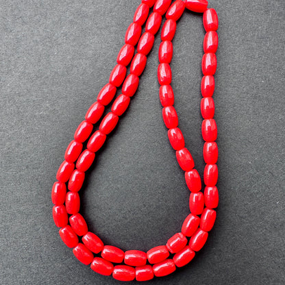 Natural gemstone beads in Coral, 5.5mm length ‚àö√≥ 3.5mm breadth, ideal for vibrant DIY jewellery designs.