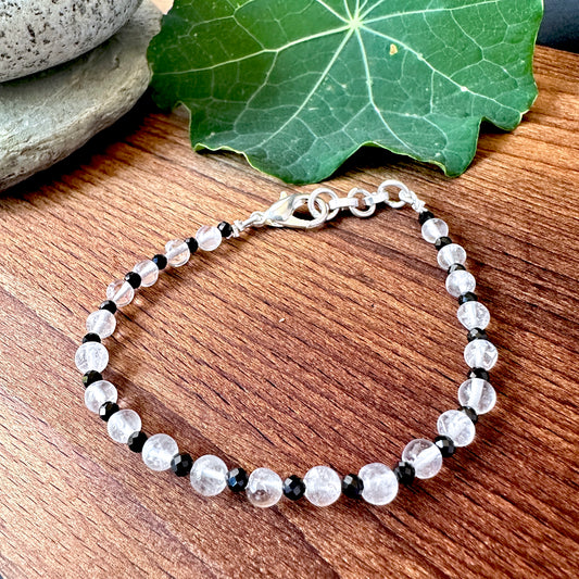  Crystal and black spinel bracelet with natural gemstone beads, 3mm spinel and 5mm crystal round balls, 18cm length, 29 carats.