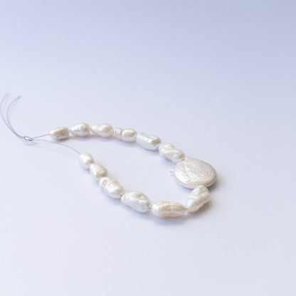 Freshwater pearl baroque beads in 6–9mm sizes, genuine pearls for handmade jewellery.