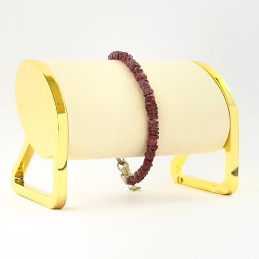 Garnet bracelet featuring square heishi 4–4.2mm beads in a 17cm adjustable design.
