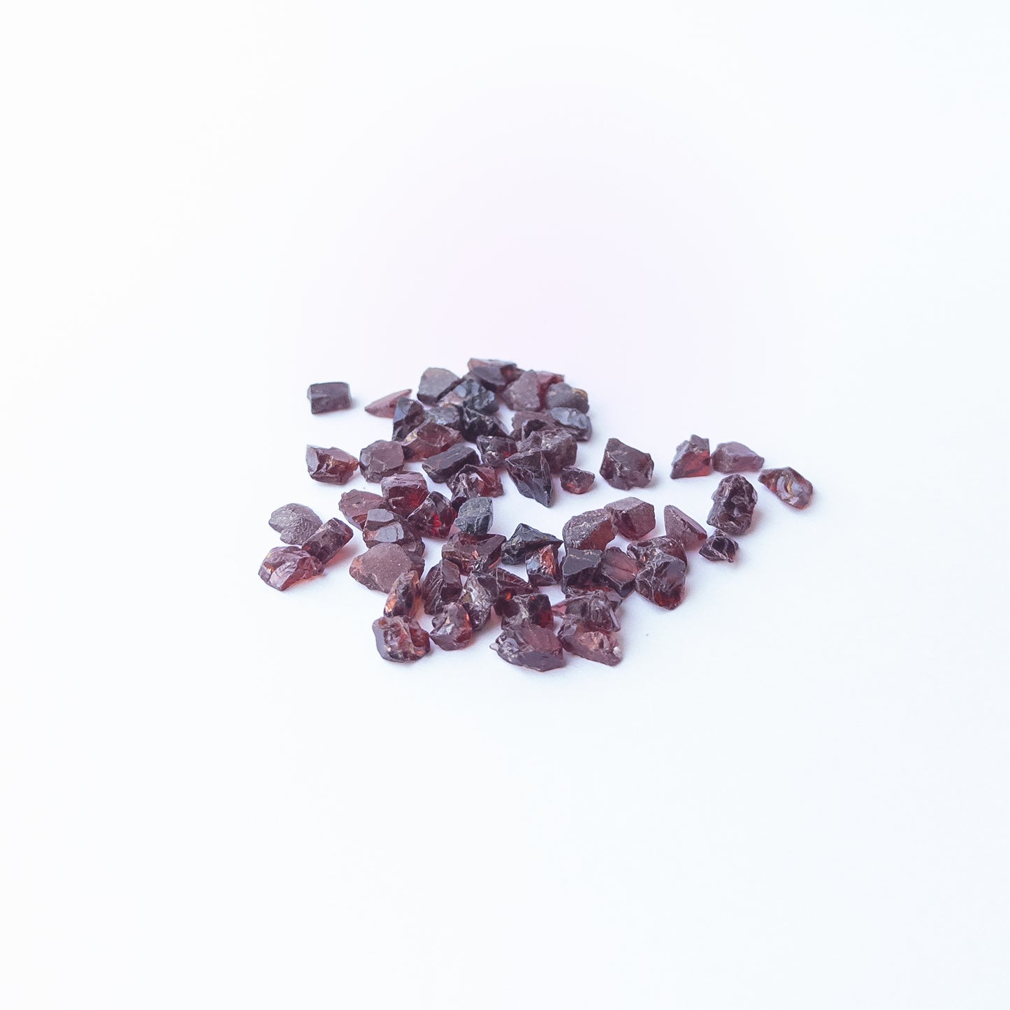 High‑quality undrilled Garnet rough stones ideal for handmade jewellery components and crystal art.