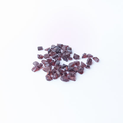 High‑quality undrilled Garnet rough stones ideal for handmade jewellery components and crystal art.