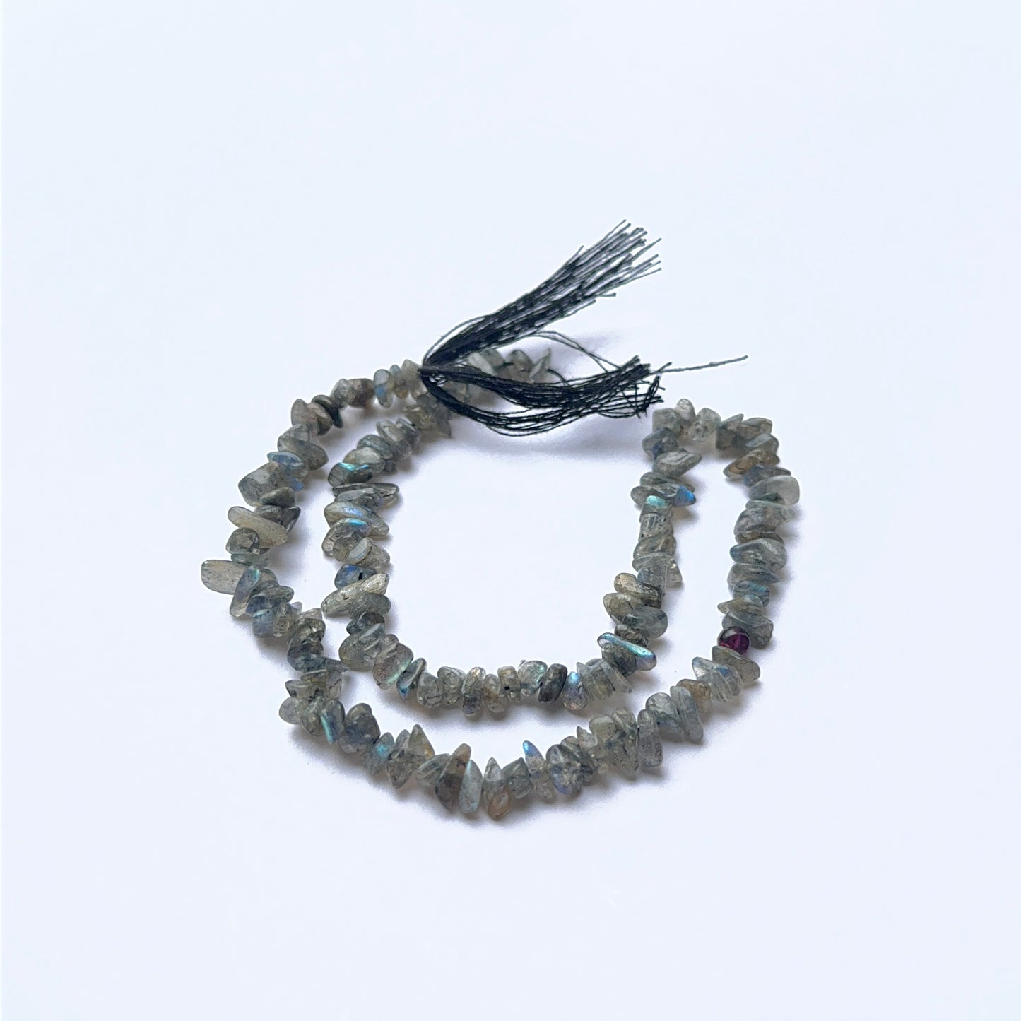Labradorite chip natural gemstone beads in 4–4.5mm on a 29cm strand, showing blue‑green flashes for DIY jewellery making.