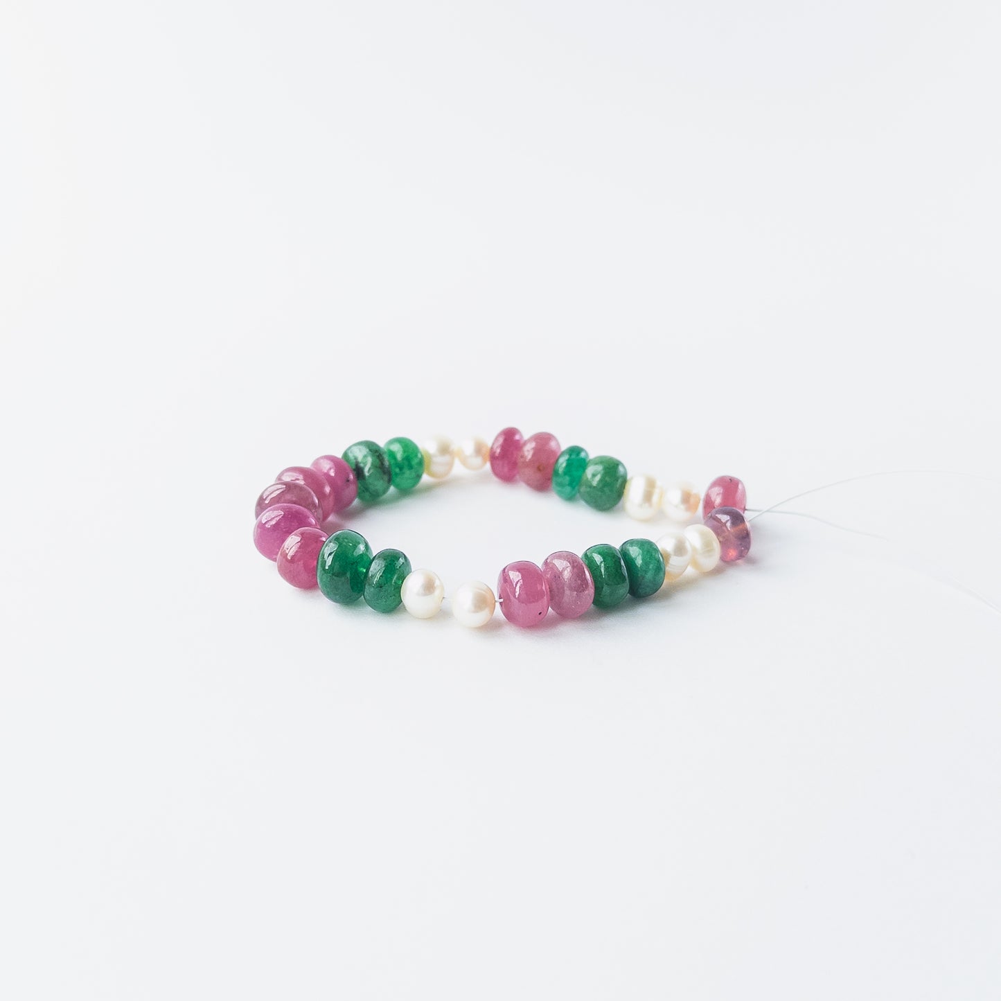 High‑quality smooth rondelle precious gemstone beads paired with pearls for handmade jewellery components.