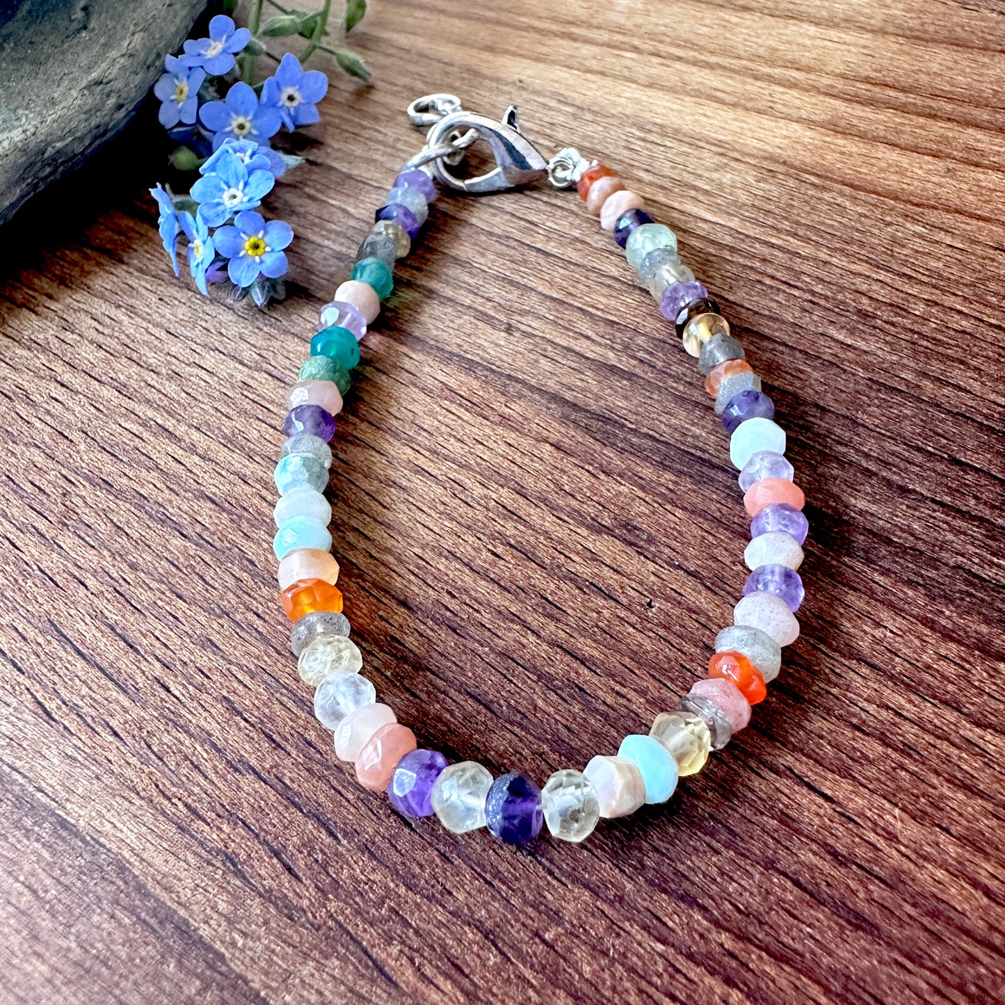 Multi gemstone bracelet with natural gemstone beads, faceted rondelle cut 4.3–4.5mm, 17.5cm length, 29 carats.