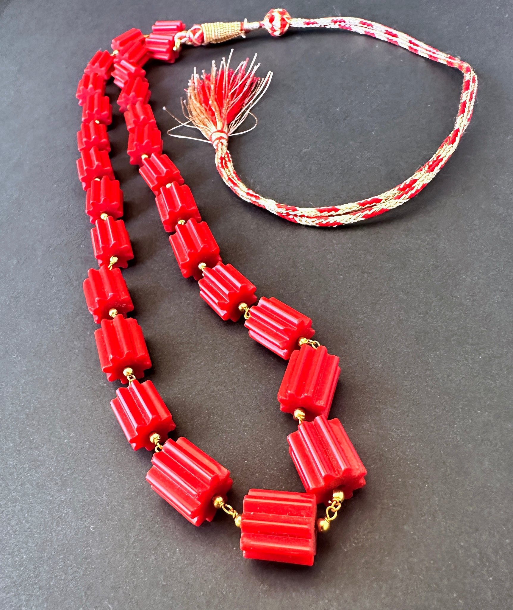 Taiwan coral necklace with natural gemstone beads, faceted cylinder cut, arranged in a refined strand